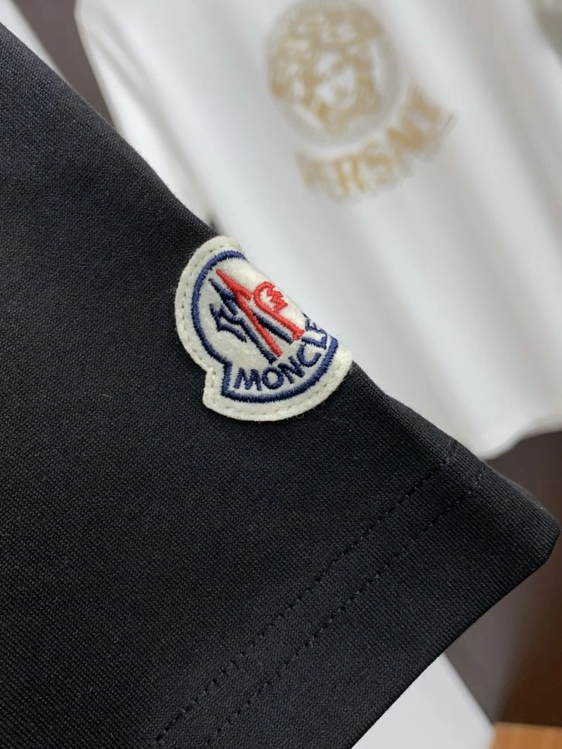 Moncler T-Shirts DailyWear 140001