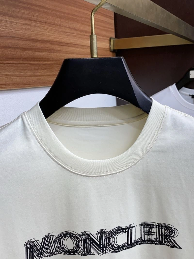 Moncler T-Shirts UrbanChic 140004