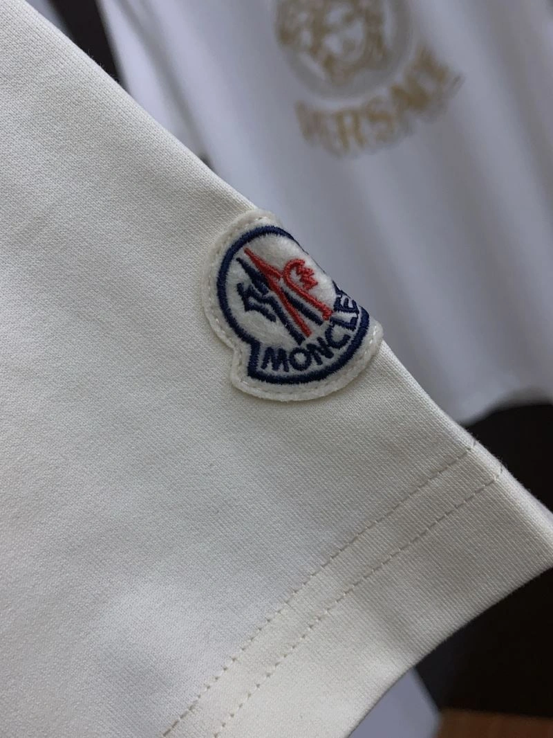 Moncler T-Shirts UrbanChic 140004