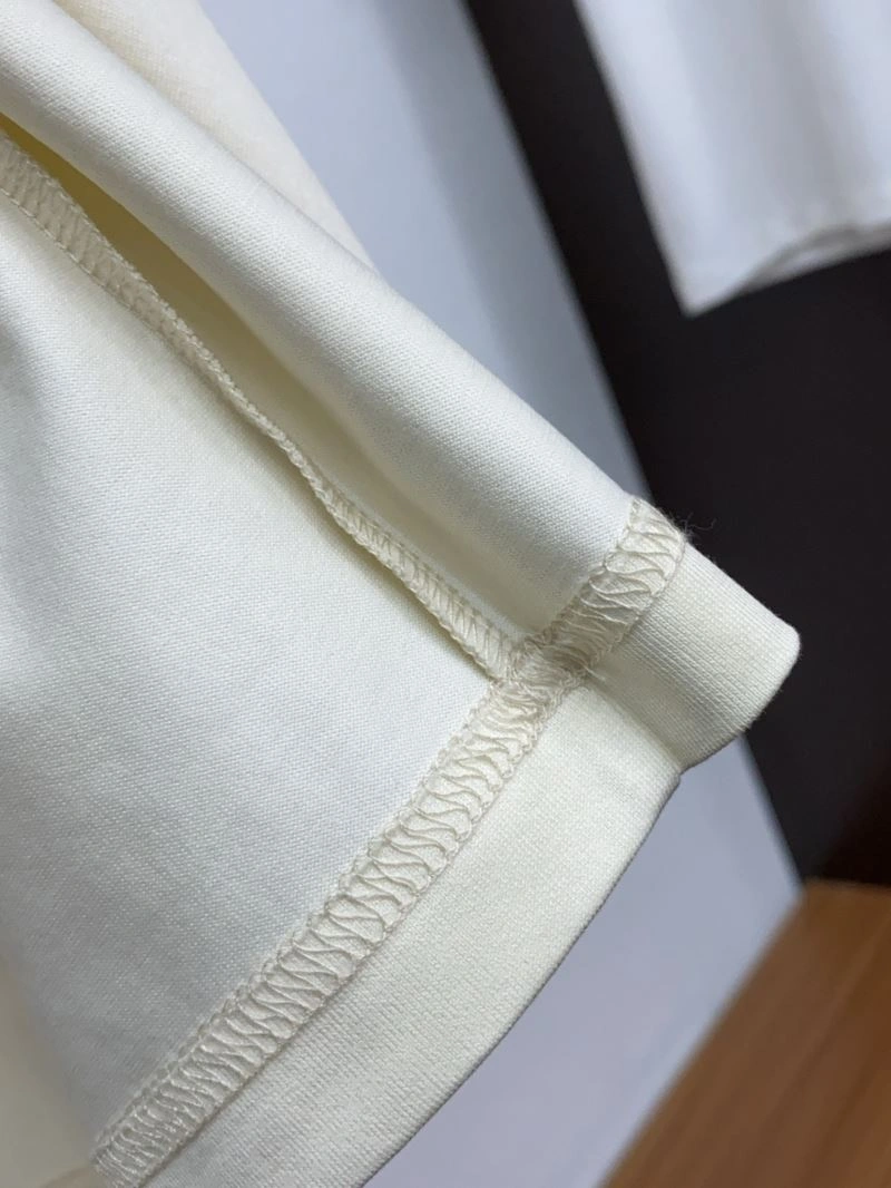 Moncler T-Shirts UrbanChic 140004
