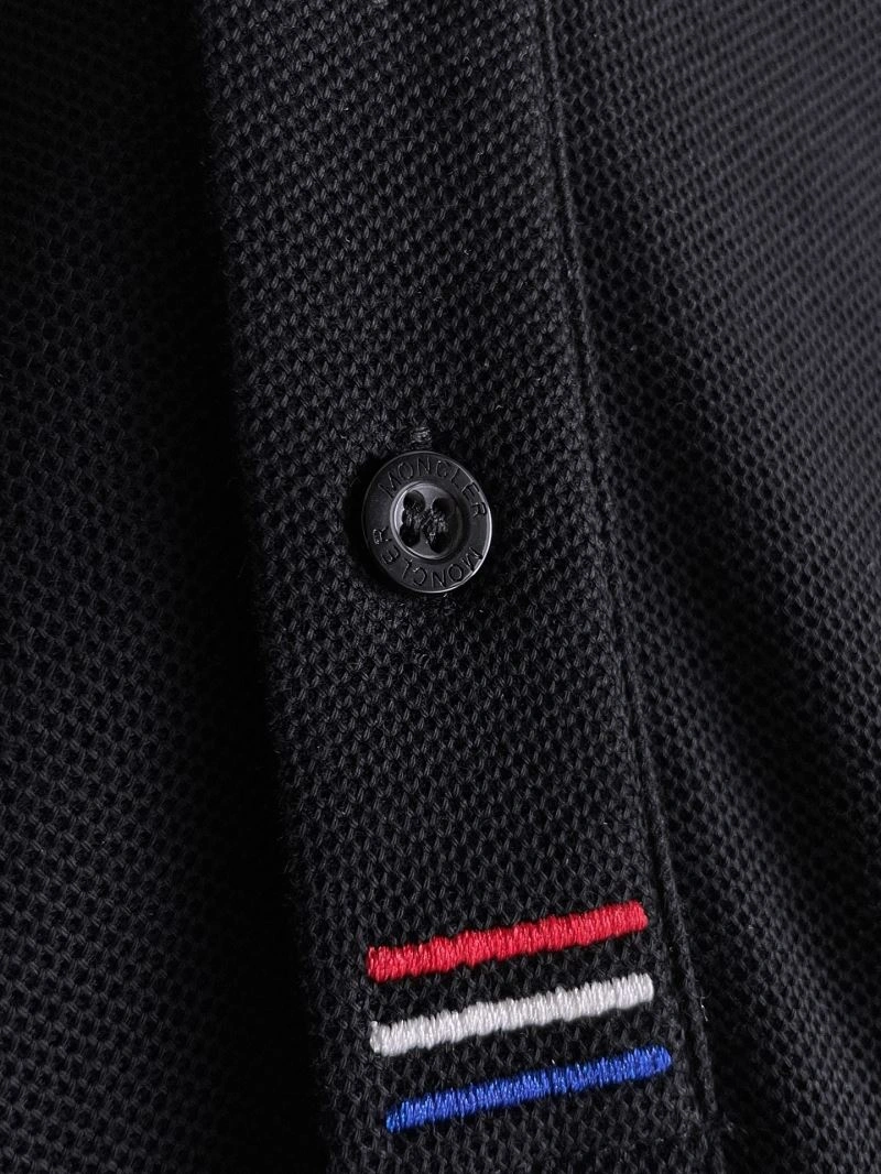 Moncler T-Shirts Minimalist 139995