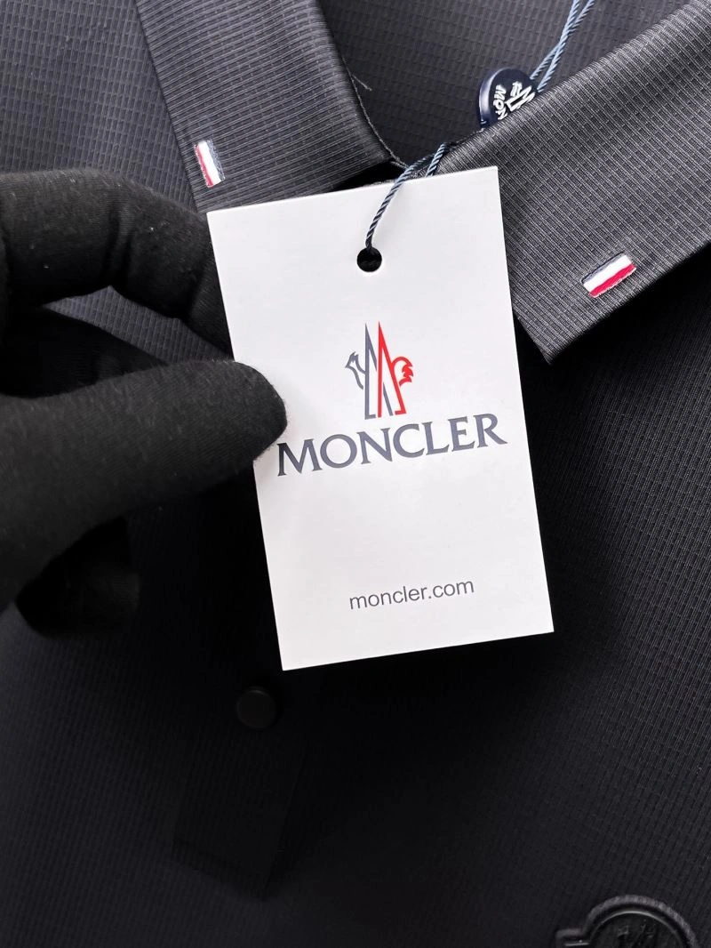 Trendy Moncler T-Shirts 139984