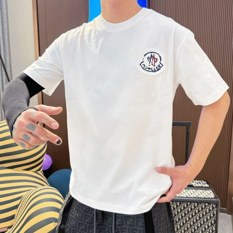 Moncler T-Shirts Trendsetting 139976