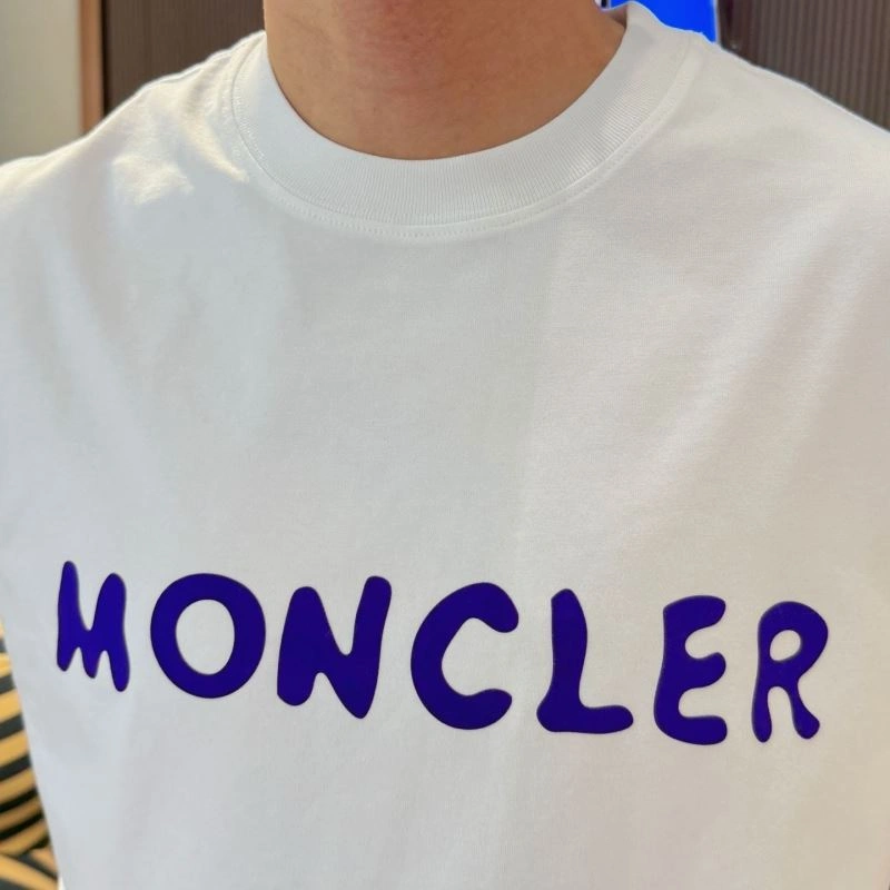 Supportive Moncler T-Shirts 139969