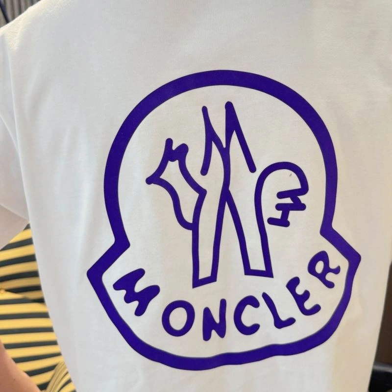 Supportive Moncler T-Shirts 139969