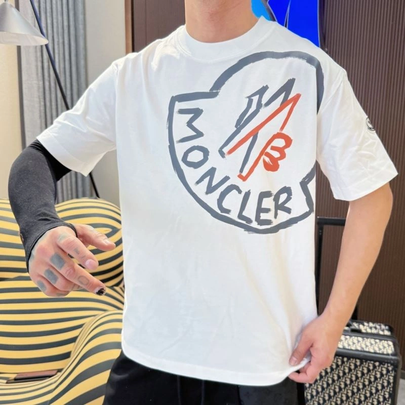 Refined Moncler T-Shirts 139971