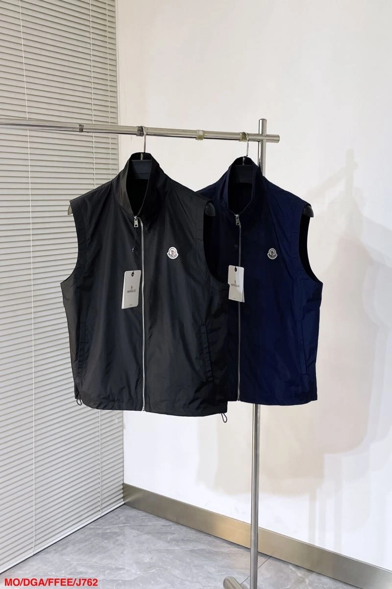 WaterResistant Moncler Vest 142871