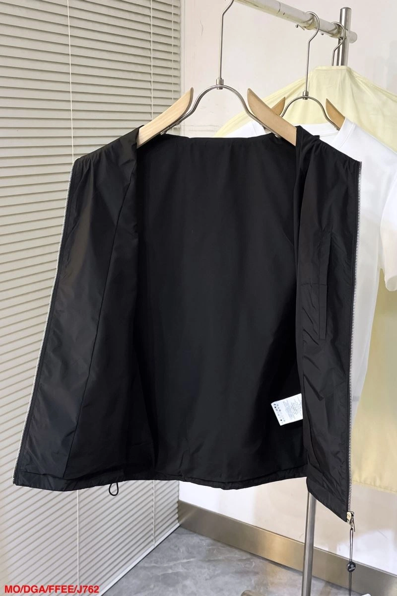 WaterResistant Moncler Vest 142871