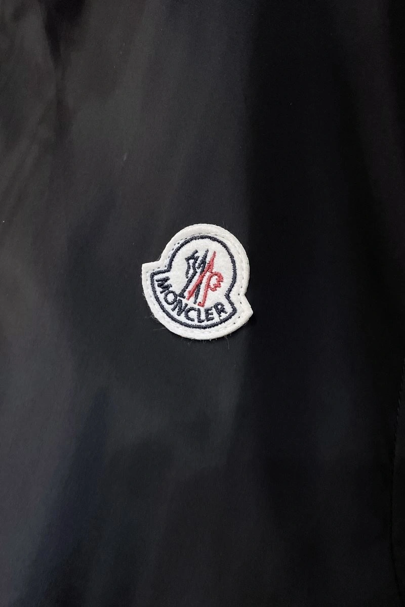 WaterResistant Moncler Vest 142871