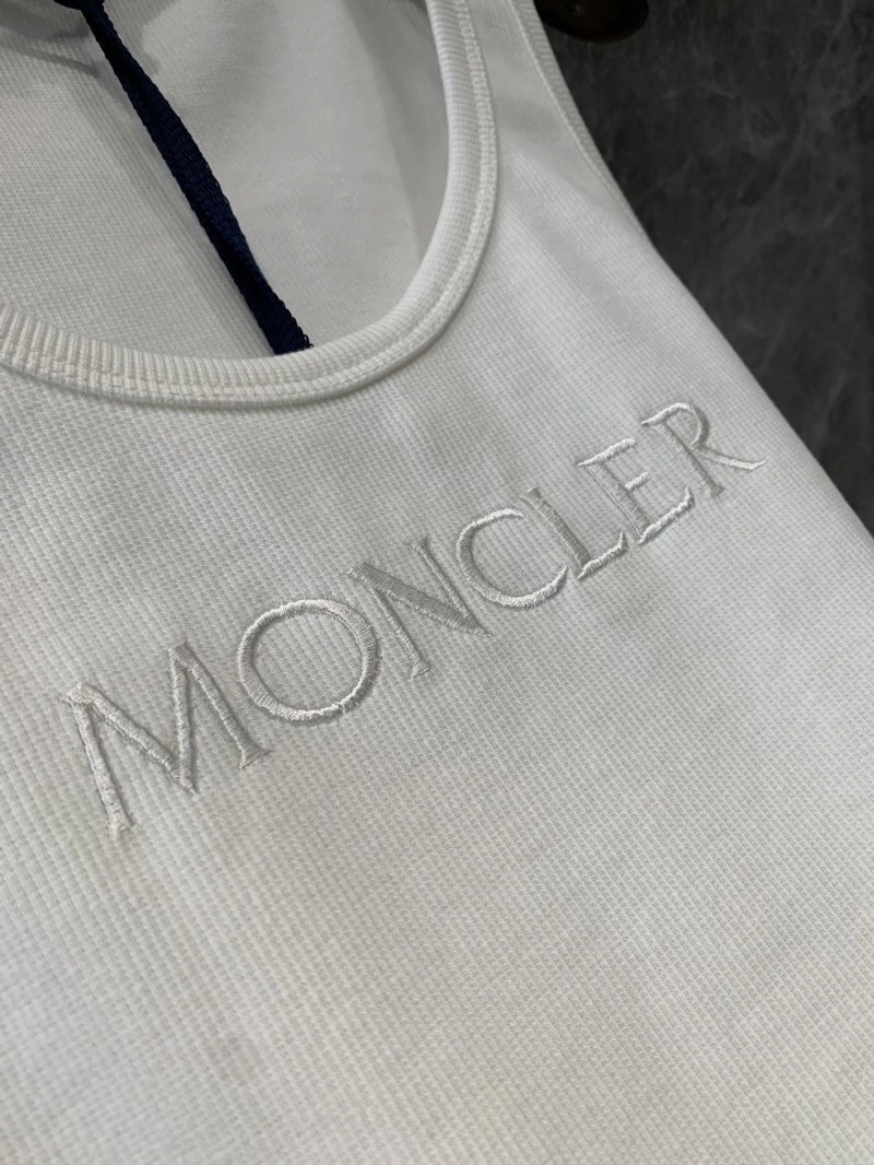 Lightweight Moncler Vest 139667