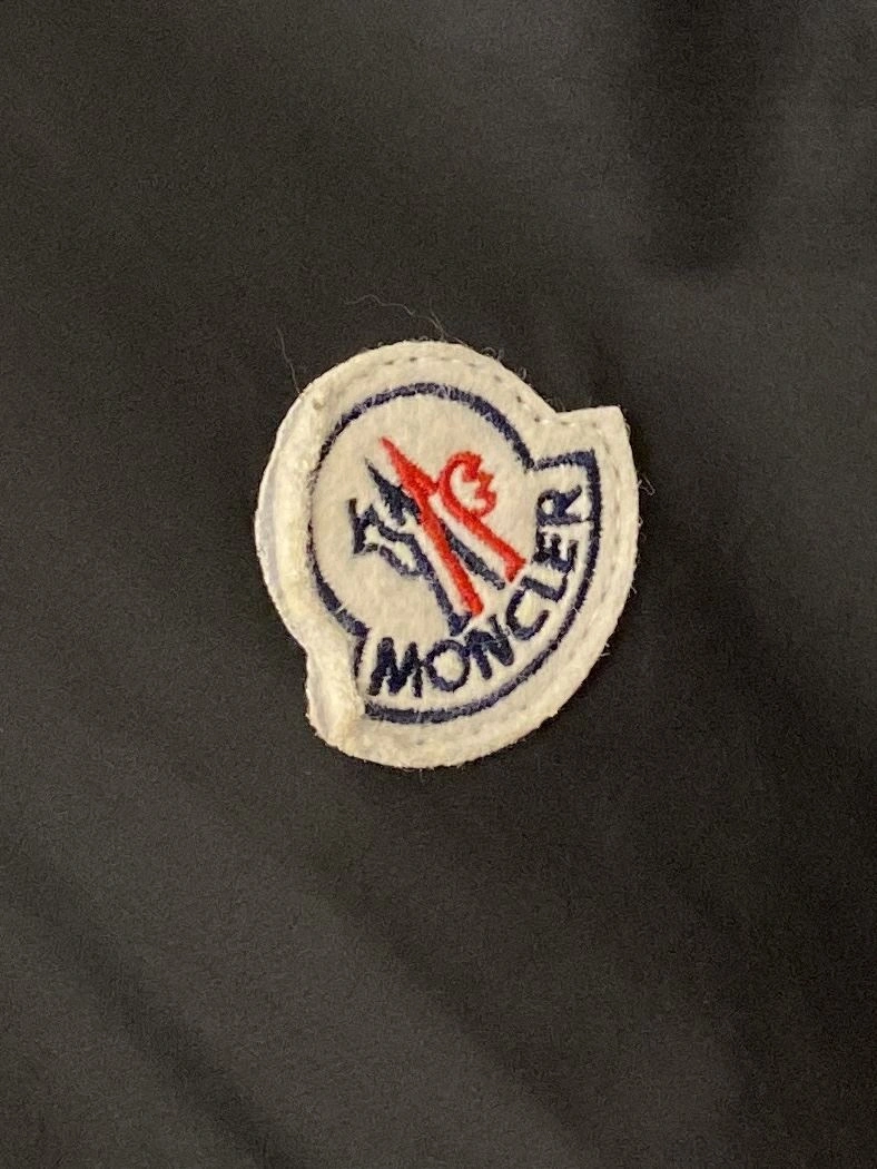 Supportive Moncler Vest 140844