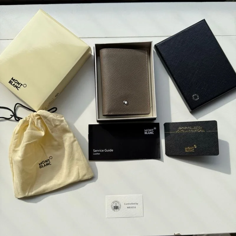 Sleek Montblanc Wallets Purse 38461