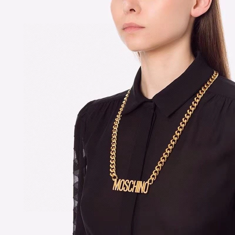 Fashionable Moschino Necklaces 209148