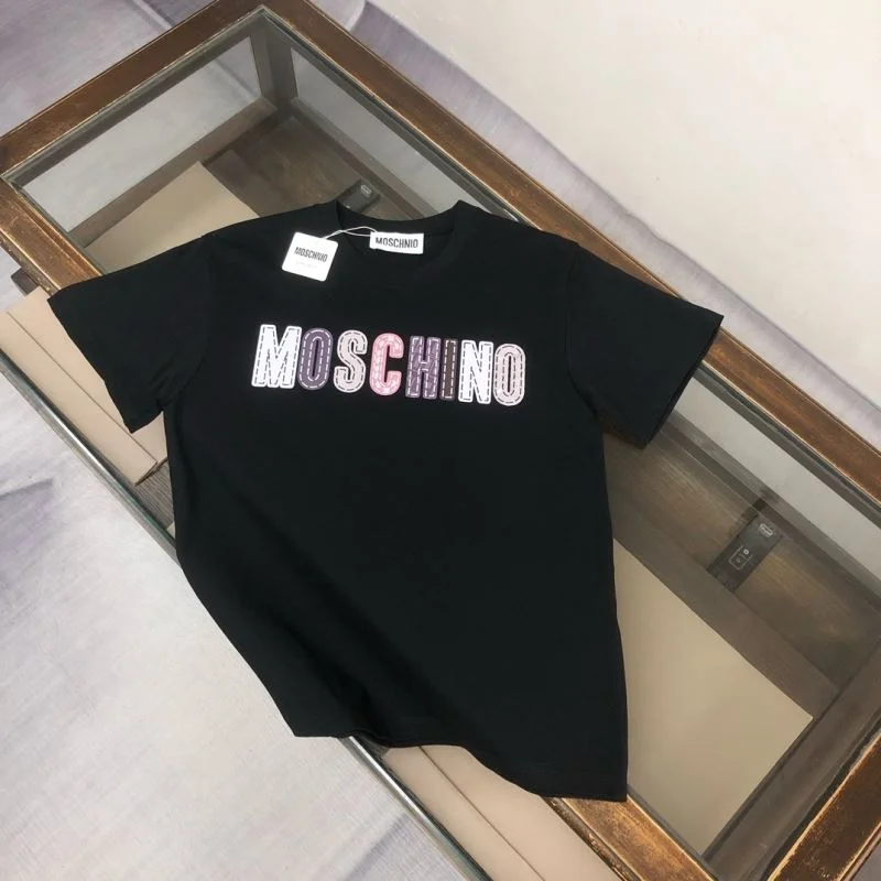Versatile Moschino T-Shirts 164043