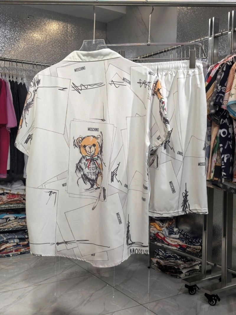 Modern Moschino T-Shirts 161363
