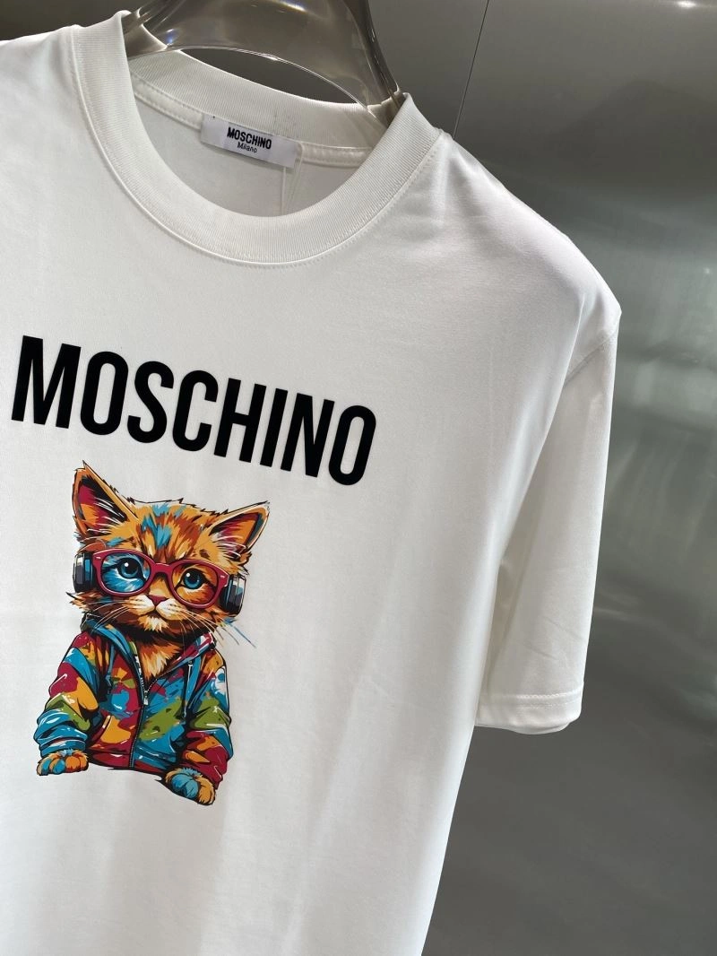 Seasonal Moschino T-Shirts 160142