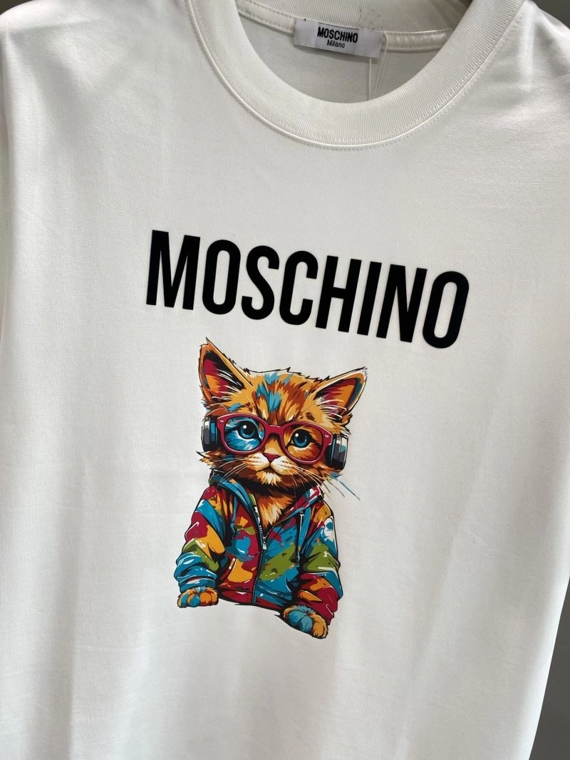 Seasonal Moschino T-Shirts 160142