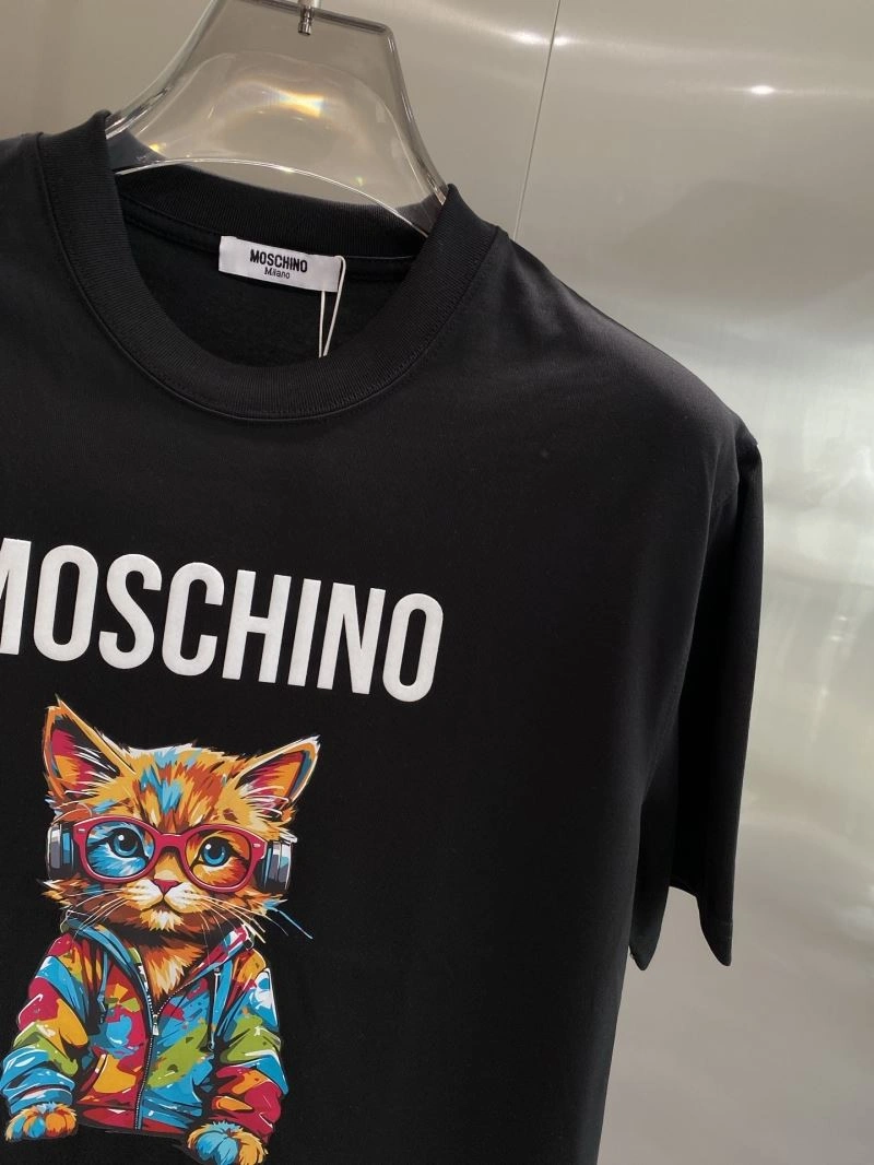 Practical Moschino T-Shirts 160144