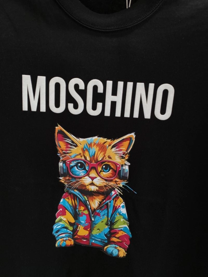 Practical Moschino T-Shirts 160144