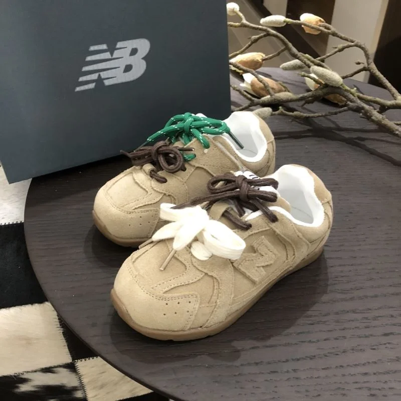 Resilient NEW BALANCE SHOES 29478