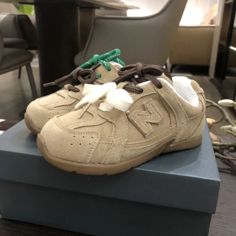 Resilient NEW BALANCE SHOES 29478