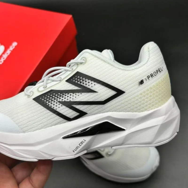 Unisex NEW BALANCE SHOES 29254