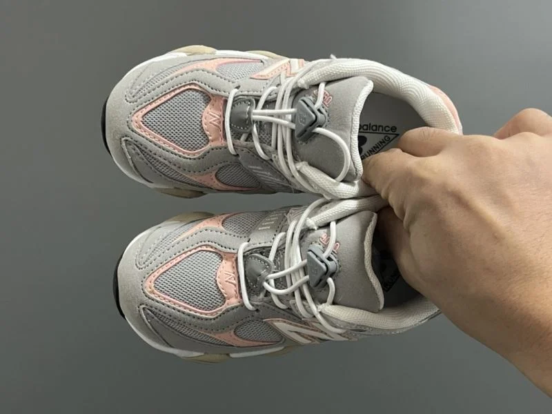 SoftTouch NEW BALANCE SHOES 30058