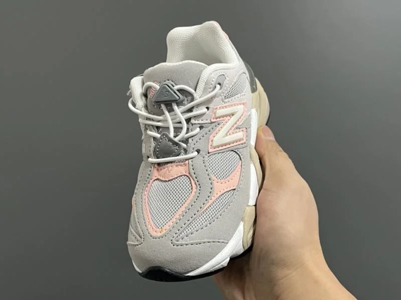 SoftTouch NEW BALANCE SHOES 30058