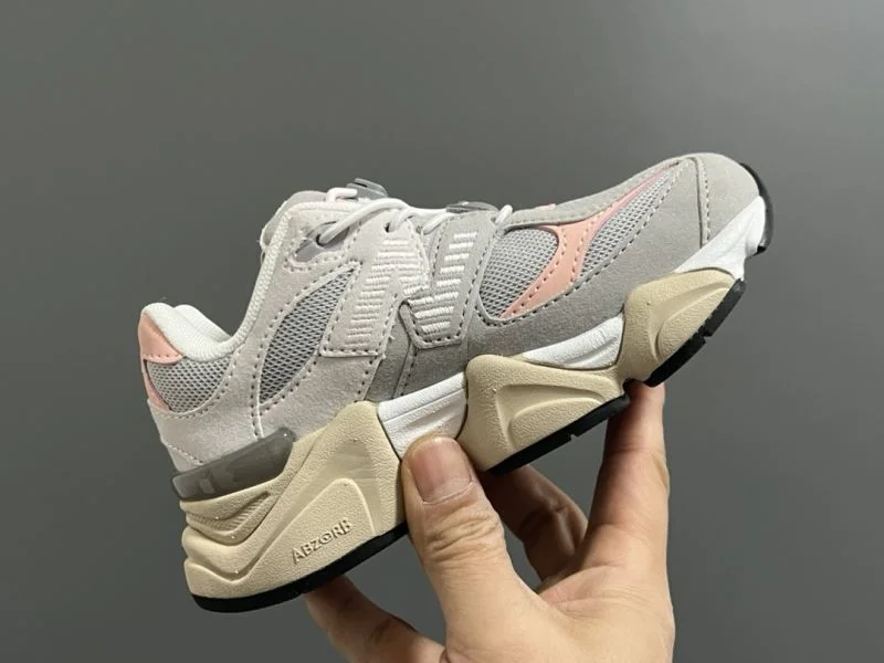 SoftTouch NEW BALANCE SHOES 30058