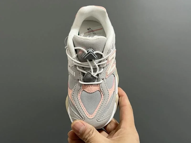 SoftTouch NEW BALANCE SHOES 30058