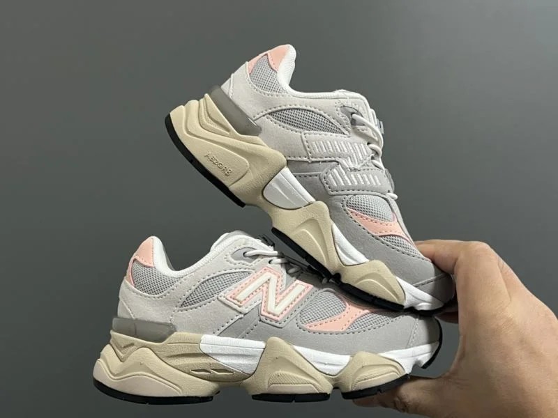 SoftTouch NEW BALANCE SHOES 30058