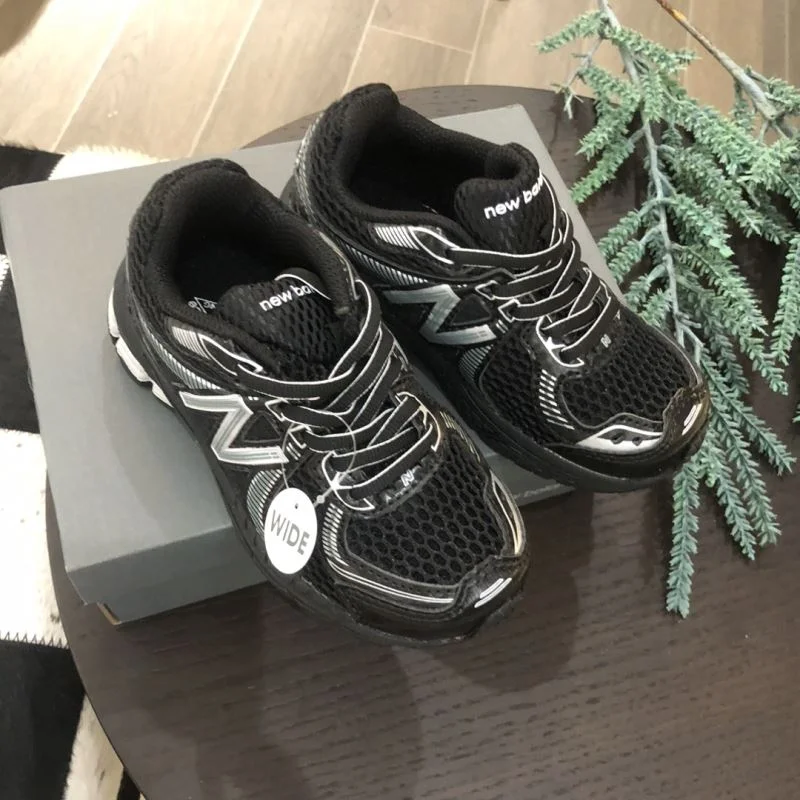 Youthful NEW BALANCE SHOES 30046