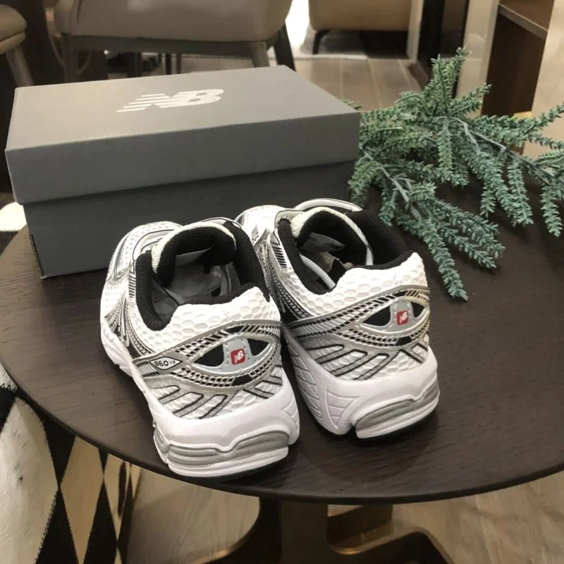 NEW BALANCE SHOES ComfortFit 30048