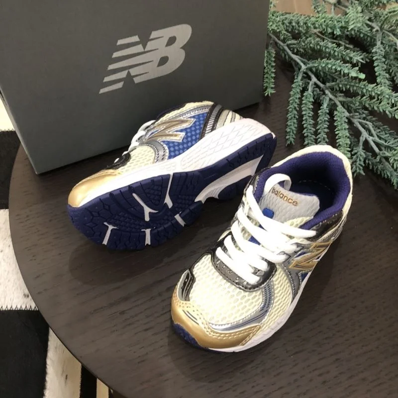Cozy NEW BALANCE SHOES 30052
