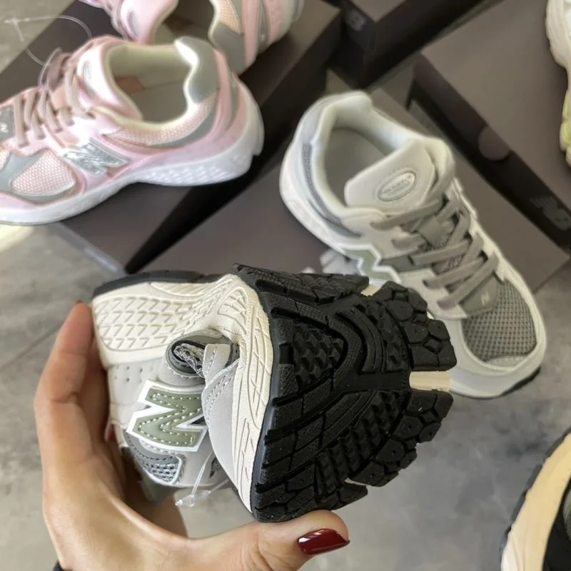 Youthful NEW BALANCE SHOES 28771