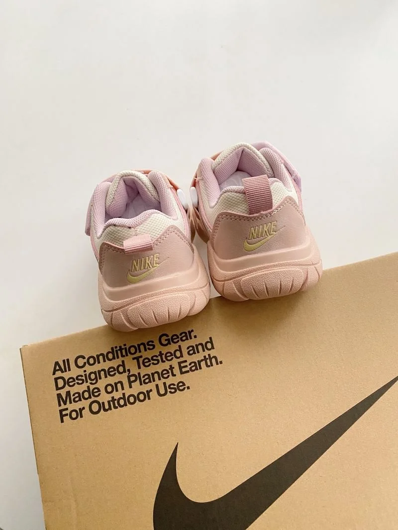 NIKE SHOES Supportive 30024