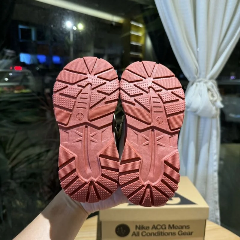 Bold NIKE SHOES 30010