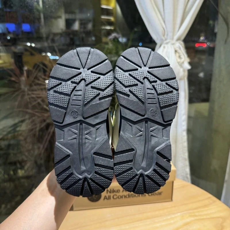 RelaxedFit NIKE SHOES 30014
