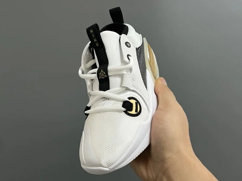 TimelessDesign NIKE SHOES 28645