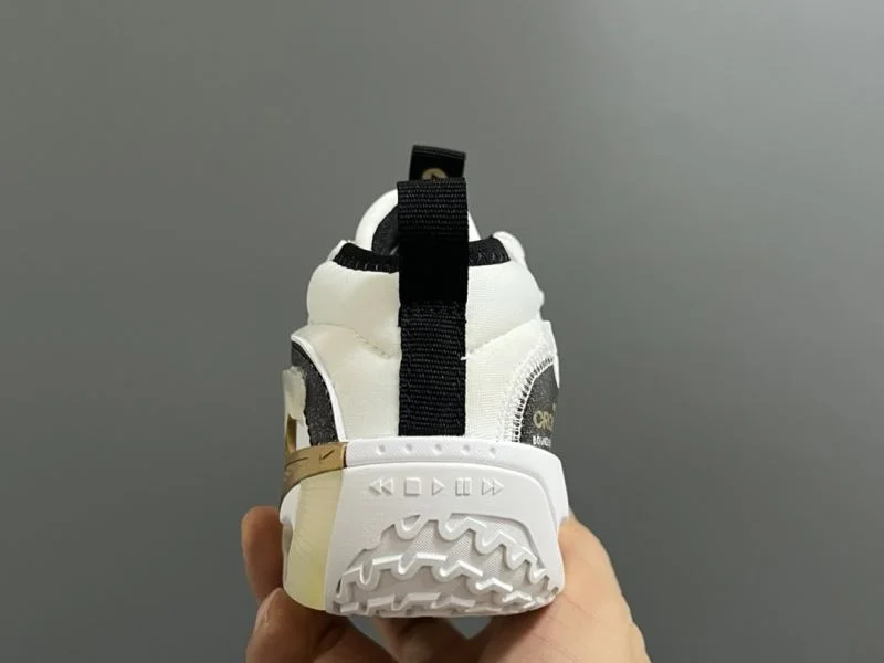 TimelessDesign NIKE SHOES 28645