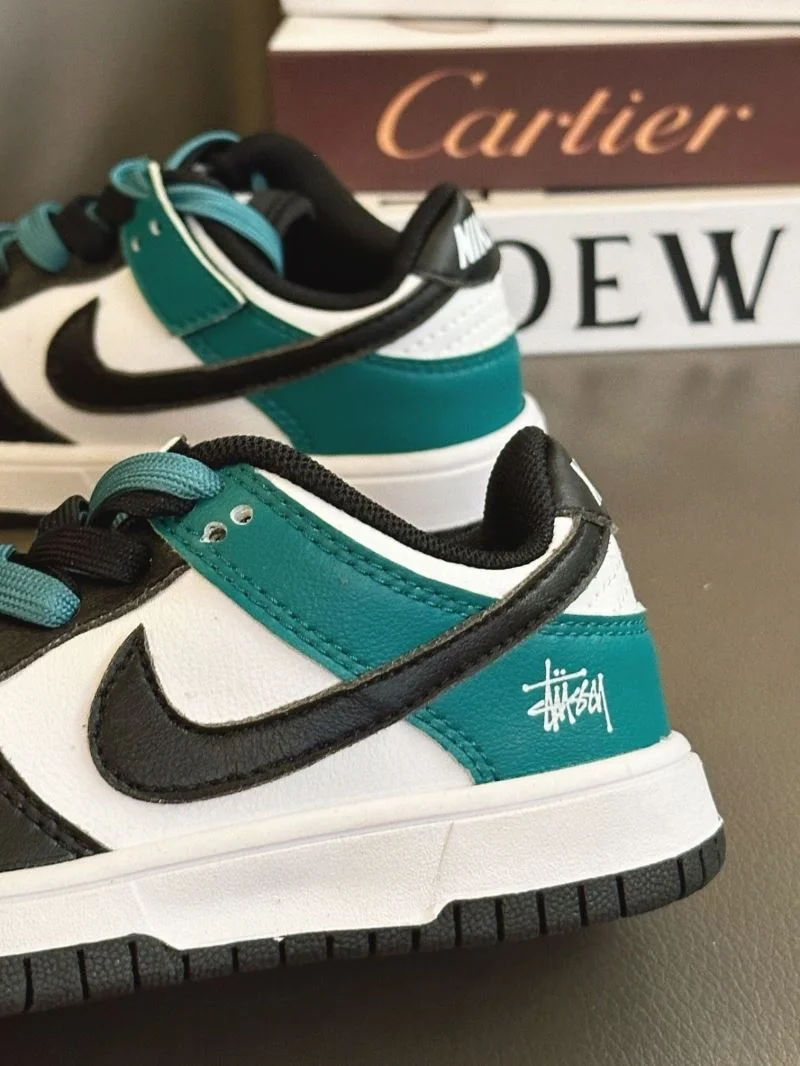 NIKE SHOES ModernLook 28637