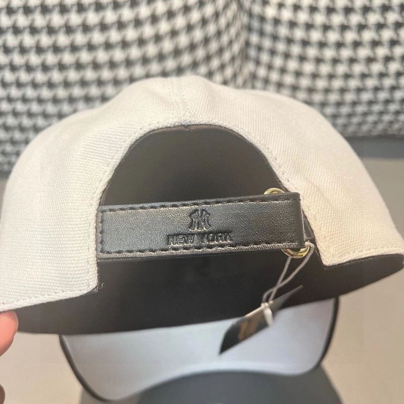 NY Caps Compact 261113