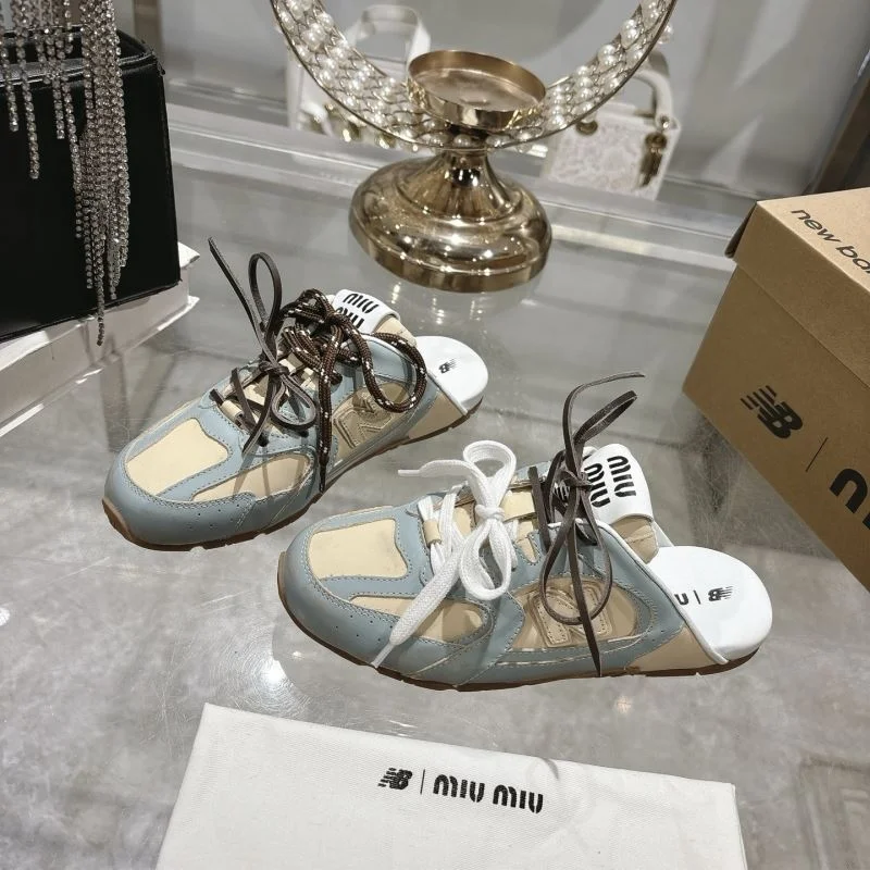 Youthful New Balance Sandals 9262