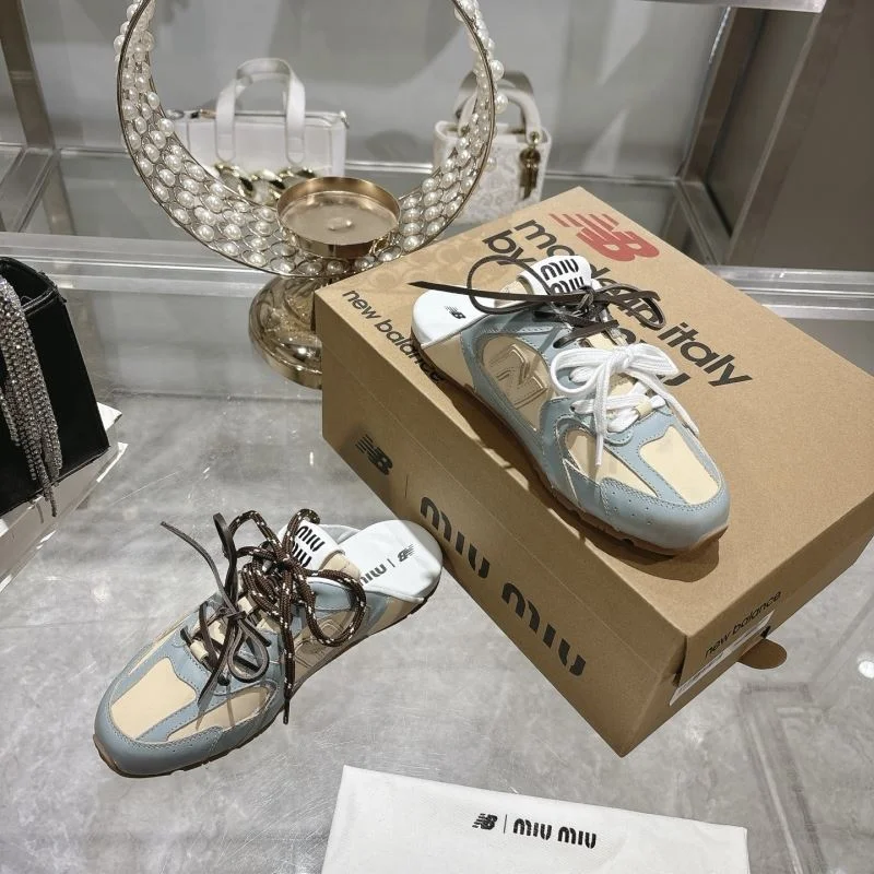 Youthful New Balance Sandals 9262