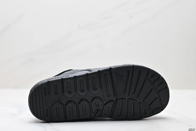 Breathable New Balance Sandals 2336
