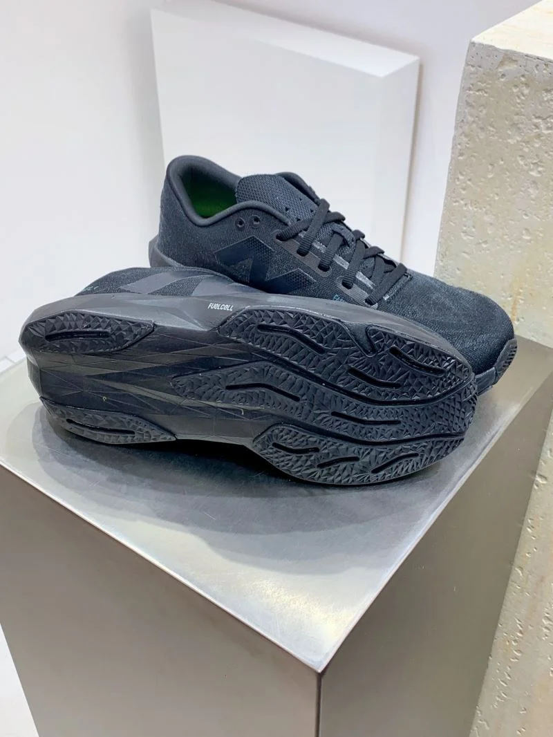 New Balance Shoes Chic 4212