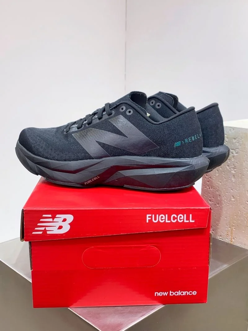 New Balance Shoes Chic 4212