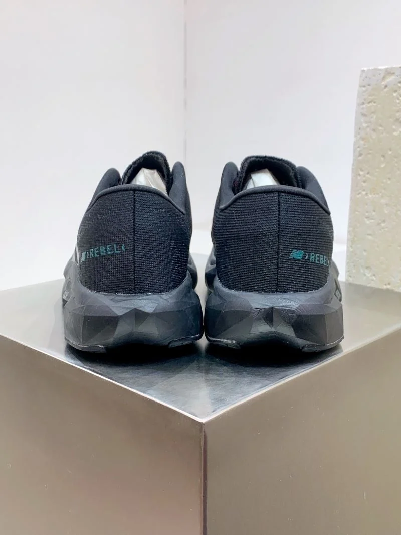 New Balance Shoes Chic 4212