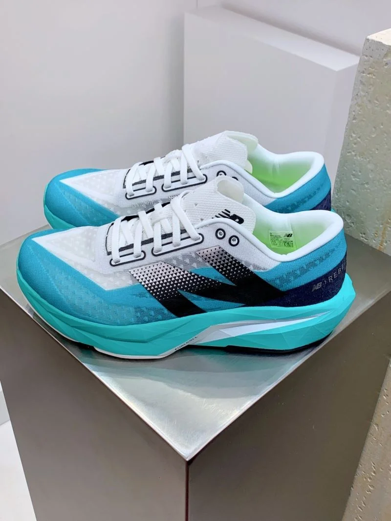 TimelessDesign New Balance Shoes 4199