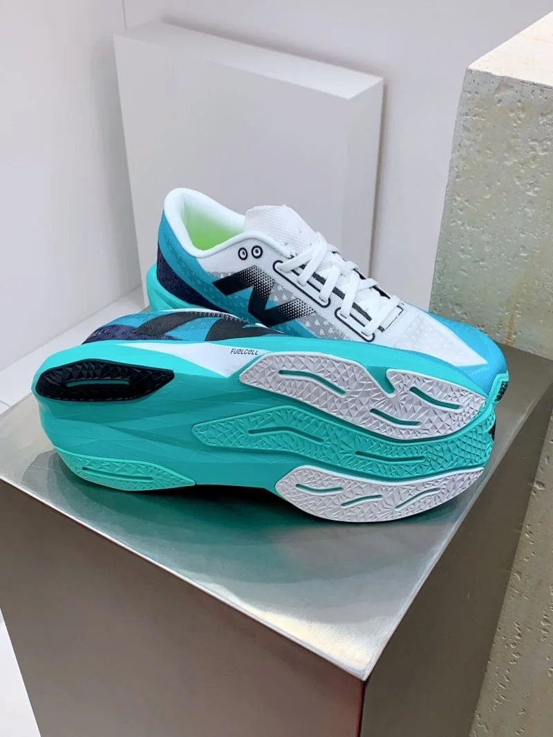 TimelessDesign New Balance Shoes 4199